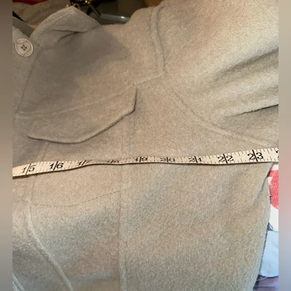 Joie Camel Tan Teddy Long Sleeve Button Front Moto Shacket Cropped - Picture 7 of 10